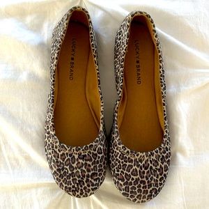 Lucky brand flats cheetah print size 8.5 Womens